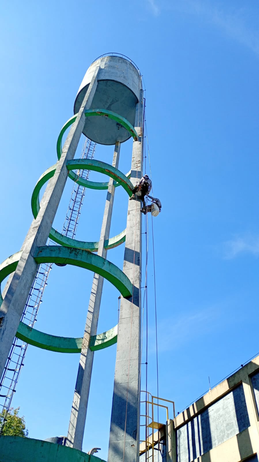 RECUPERAÇÃO ESTRUTURAL EM CAIXA D'ÁGUA